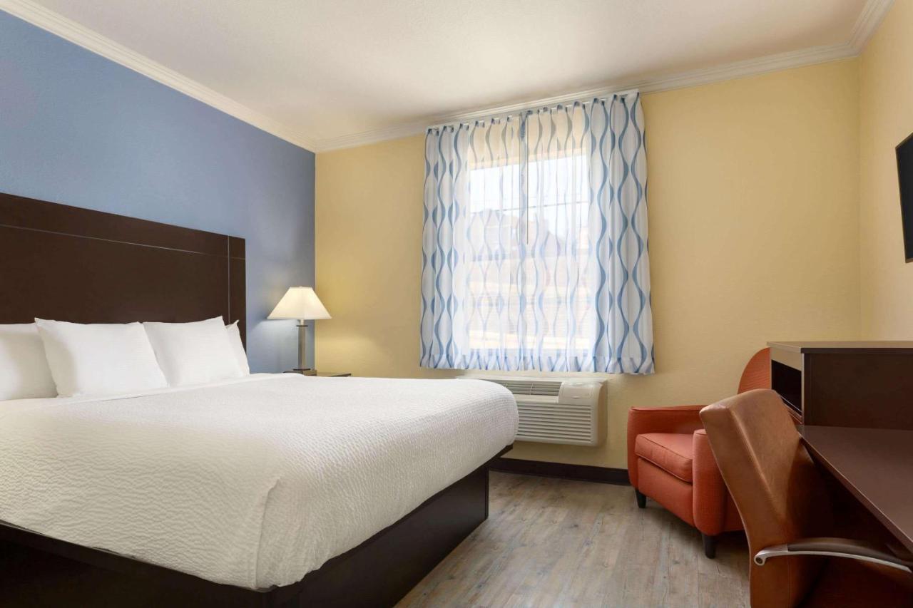Days Inn & Suites By Wyndham Dfw Airport South-Euless Exterior foto