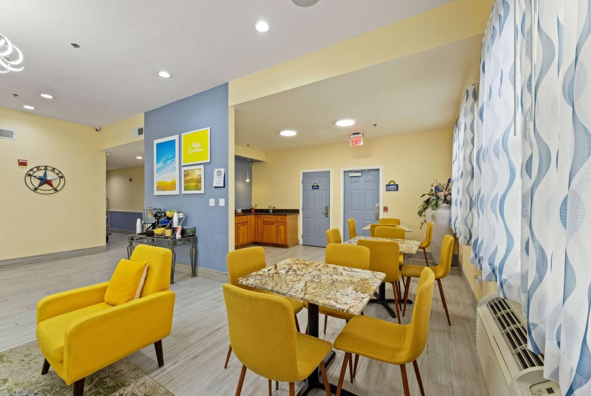 Days Inn & Suites By Wyndham Dfw Airport South-Euless Exterior foto